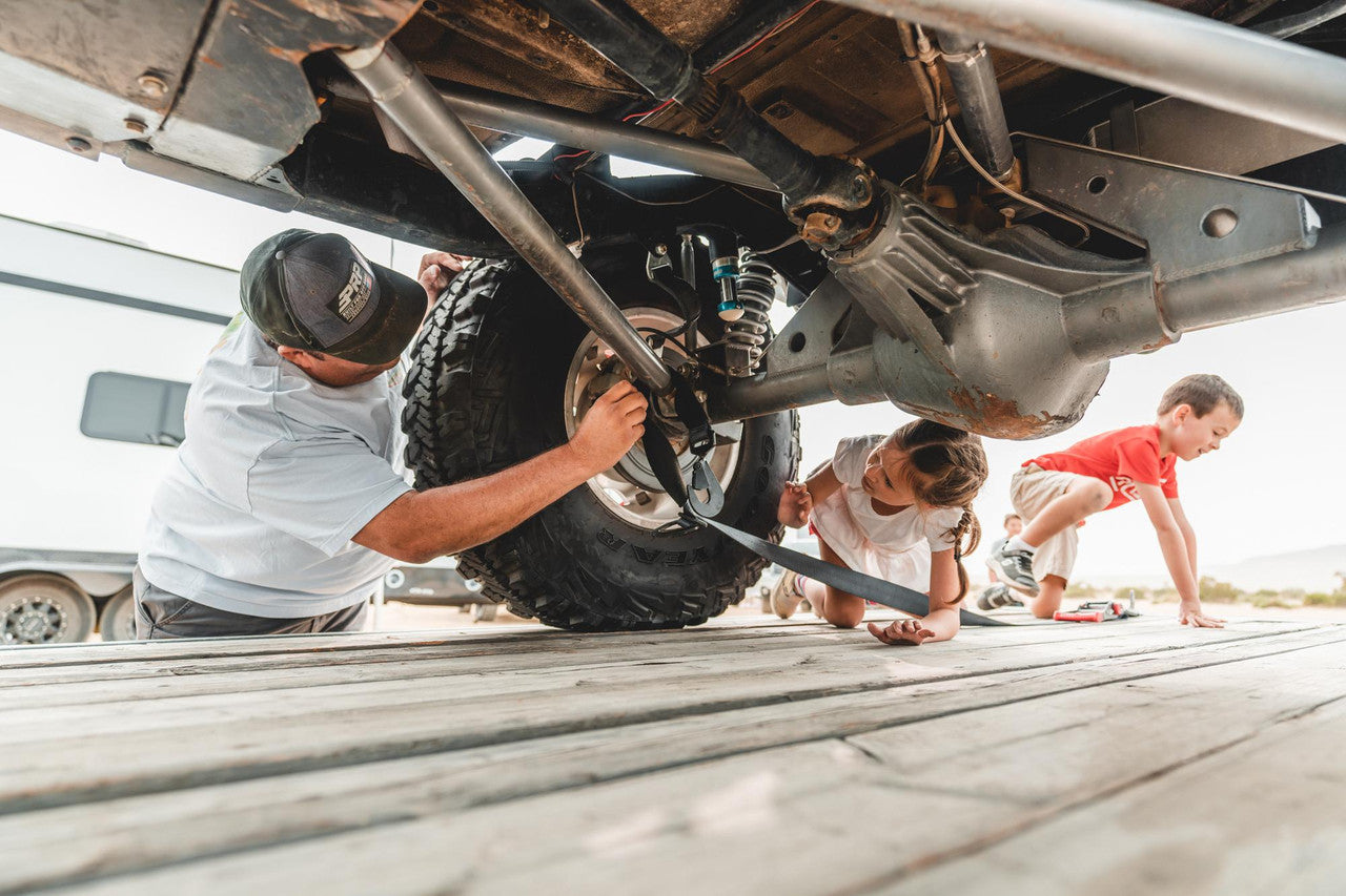 SpeedStrap Ratchet 2 in. x 10 ft. Tie Down w/ Twisted Snap Hooks and Axle Strap